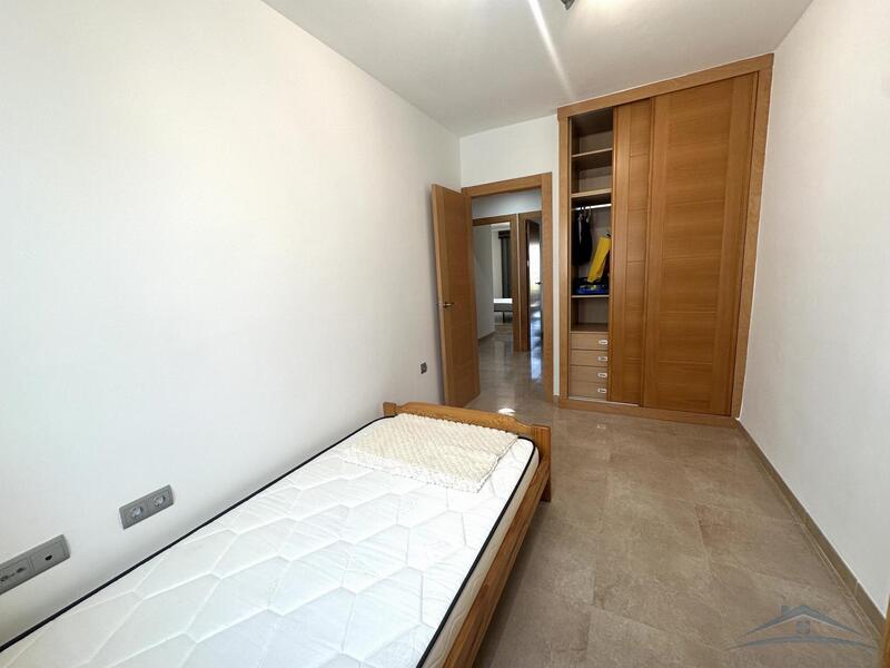 4 Schlafzimmer Appartement für Langzeitmiete