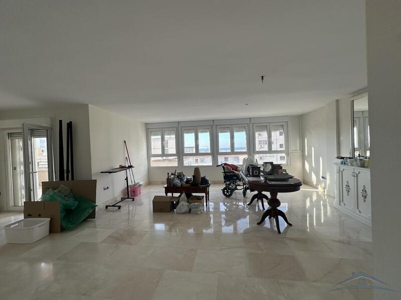 4 slaapkamer Appartement Te koop