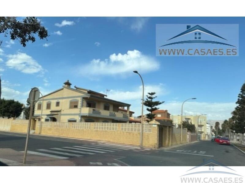5 bedroom Country House for Long Term Rent