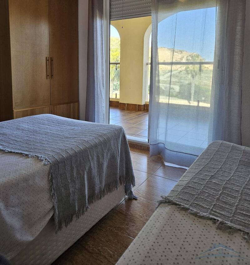 2 chambre Appartement à louer à long terme