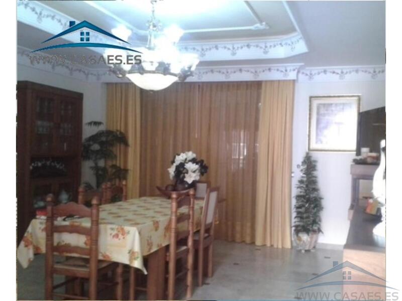6 Schlafzimmer Stadthaus zu verkaufen