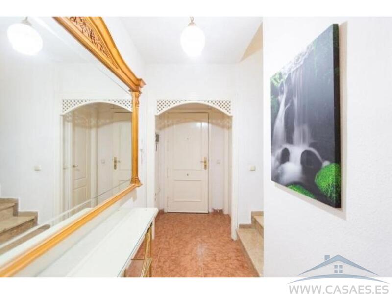 4 Schlafzimmer Stadthaus zu verkaufen