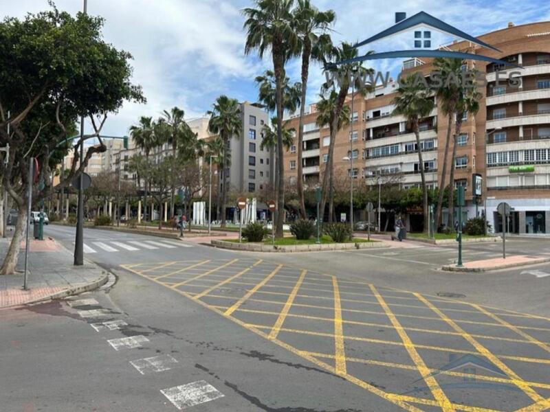 Leilighet til salgs i Almería, Almería