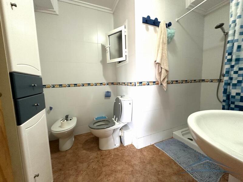 3 bedroom Apartment for Long Term Rent