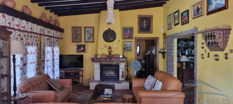 9 slaapkamer Gezinswoning Te koop