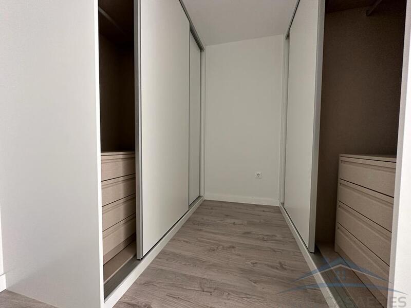 4 Schlafzimmer Landhaus zu verkaufen