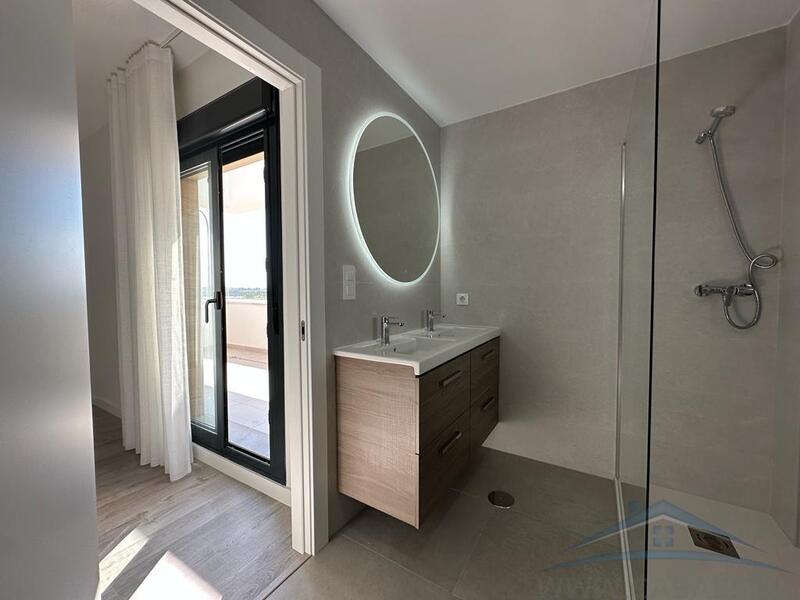 4 Schlafzimmer Landhaus zu verkaufen