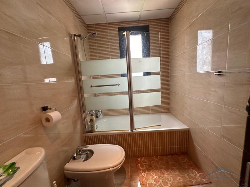 3 slaapkamer Appartement voor lange termijn huur