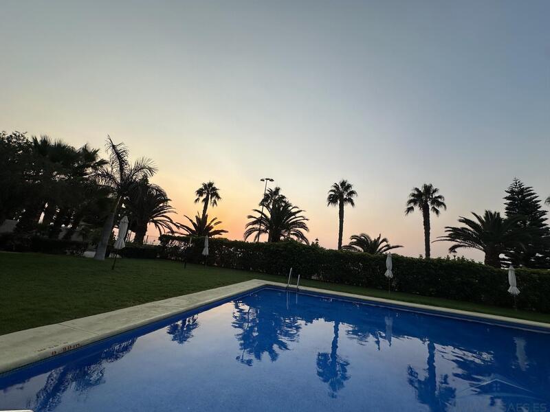 4 bedroom Apartment for sale
