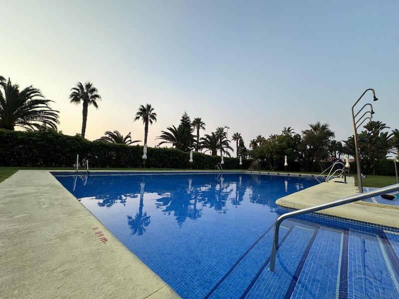 4 bedroom Apartment for sale