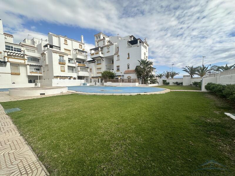 1 bedroom Apartment for Long Term Rent