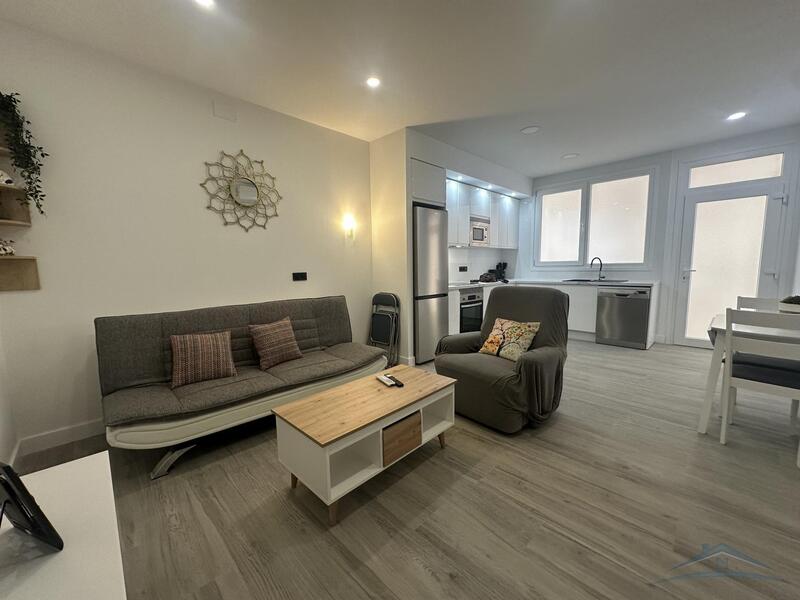 1 bedroom Apartment for Long Term Rent