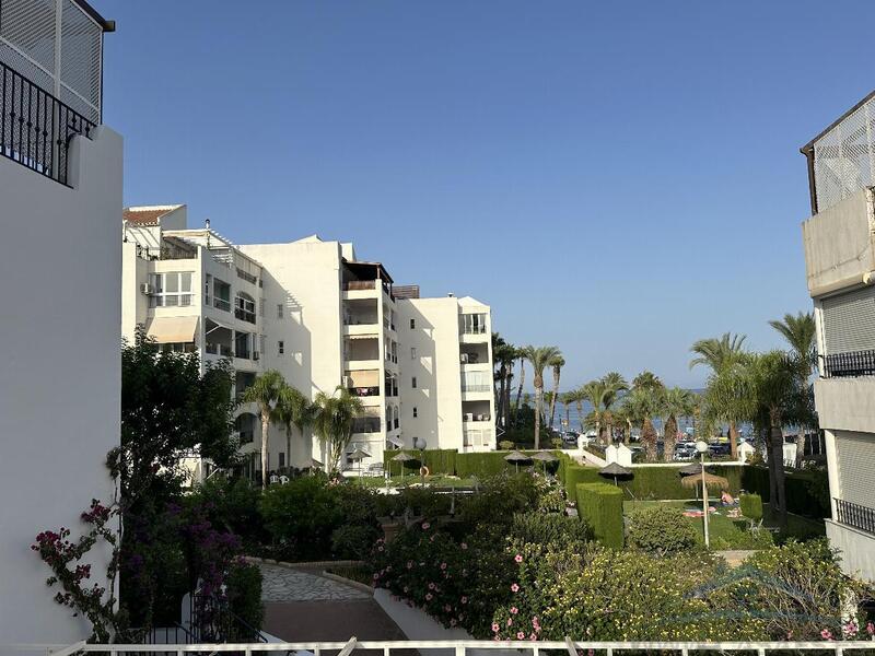 3 bedroom Apartment for Long Term Rent