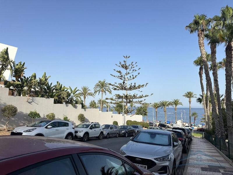 3 bedroom Apartment for Long Term Rent