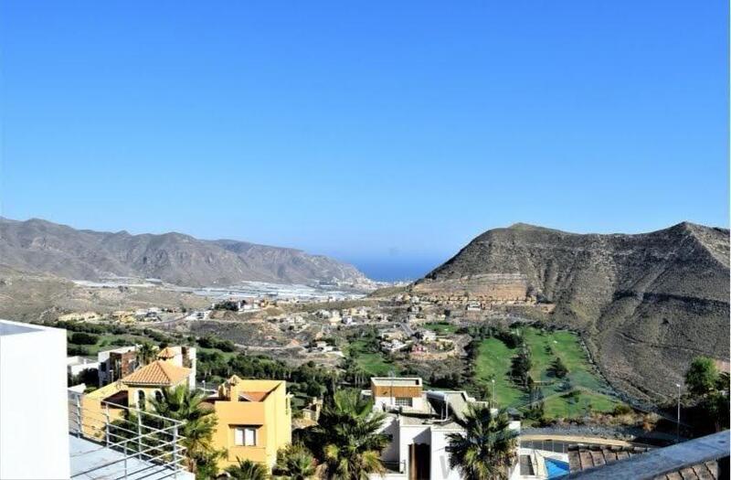 5 bedroom Country House for sale 5 bedroom Country House for sale