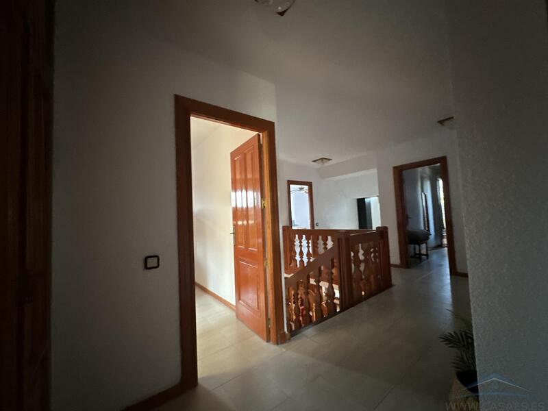 5 bedroom Country House for sale