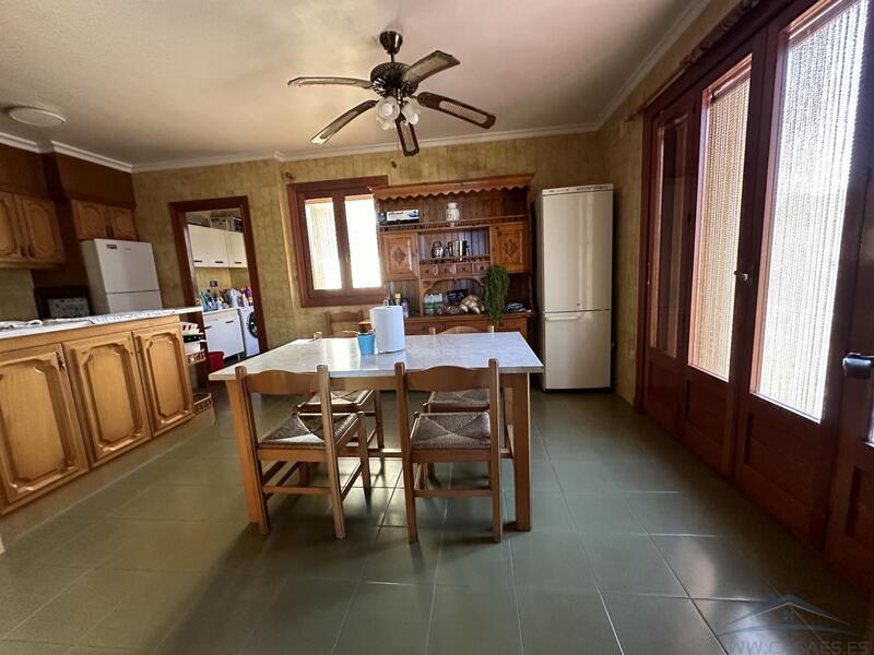 5 bedroom Country House for sale