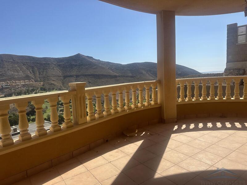 4 bedroom Country House for sale 4 bedroom Country House for sale