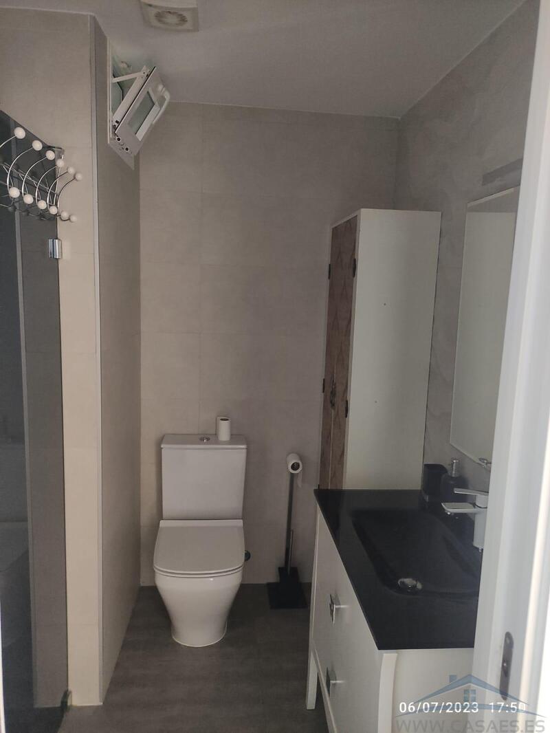 3 bedroom Apartment for Long Term Rent