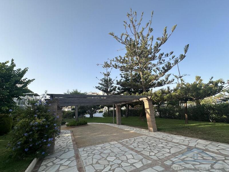 3 bedroom Apartment for Long Term Rent