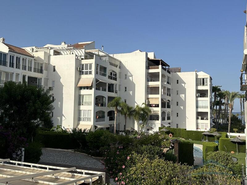 3 bedroom Apartment for Long Term Rent