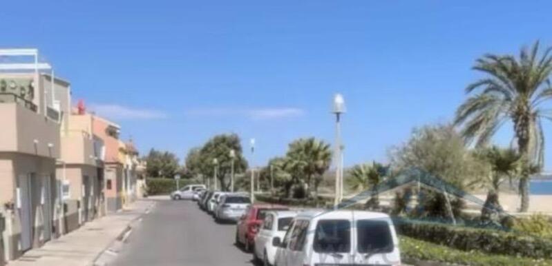 4 Cuarto Dúplex para alquiler a largo plazo