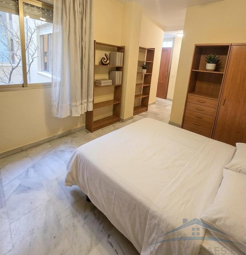 3 спальная комната квартира продается