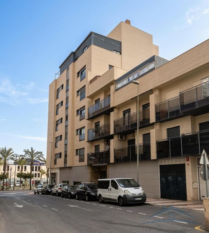 2 bedroom Apartment for sale