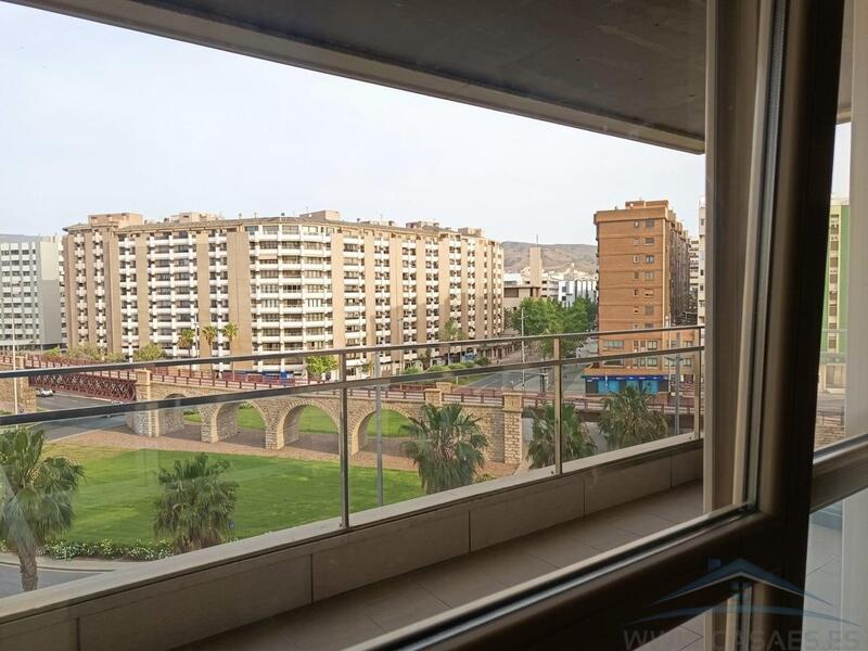 Apartment for Long Term Rent in Almería, Almería
