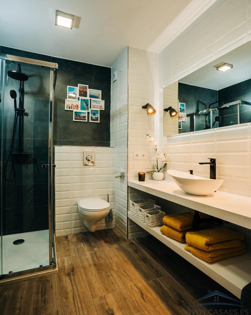 3 bedroom Apartment for sale