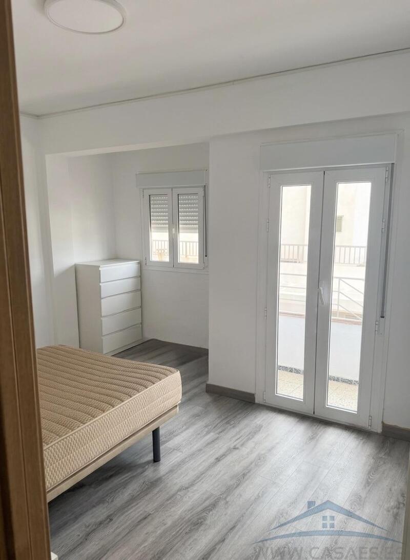 3 slaapkamer Appartement voor lange termijn huur