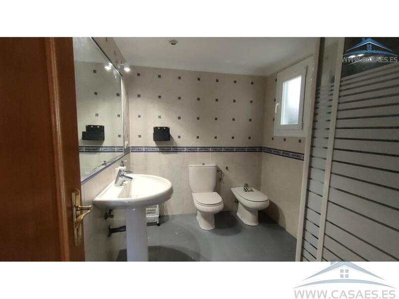 4 bedroom Apartment for Long Term Rent