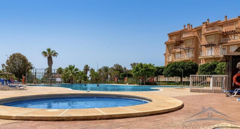 2 chambre Appartement à vendre dans Almerimar, Almería
