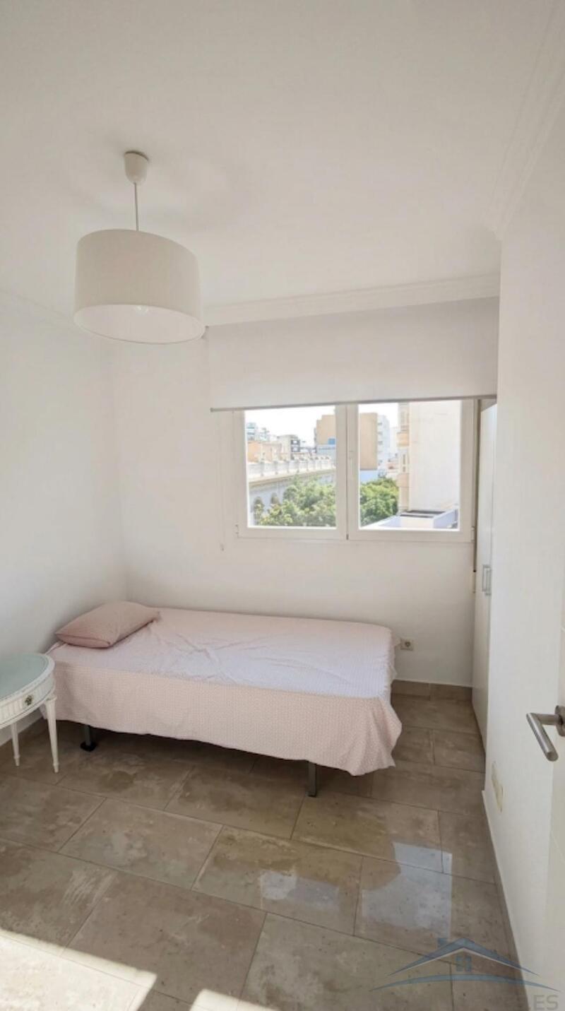 4 bedroom Apartment for Long Term Rent