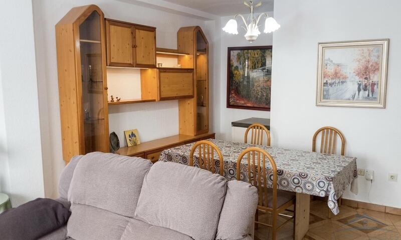 4 Cuarto Dúplex para alquiler a largo plazo 4 Cuarto Dúplex para alquiler a largo plazo