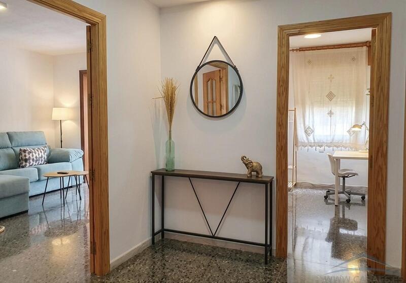Appartement à louer à long terme dans Almería, Almería