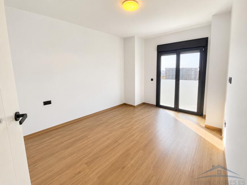 3 bedroom Country House for sale 3 bedroom Country House for sale