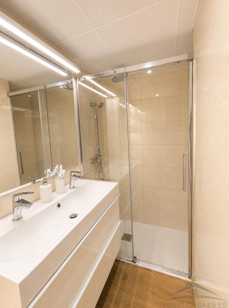 2 slaapkamer Appartement voor lange termijn huur