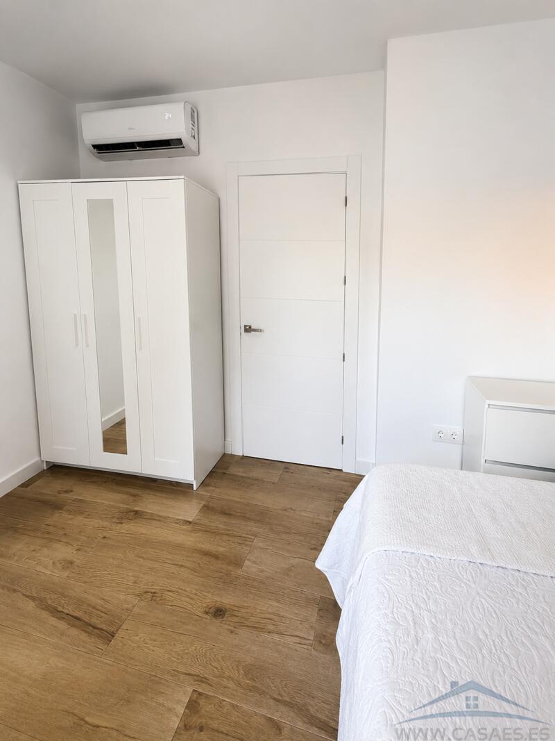 3 bedroom Apartment for Long Term Rent