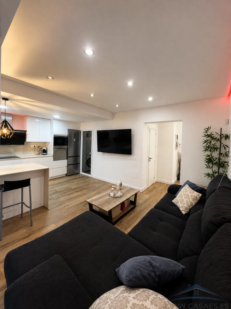 3 bedroom Apartment for Long Term Rent