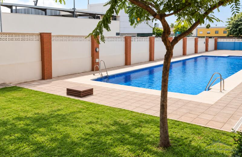 3 bedroom Apartment for Long Term Rent
