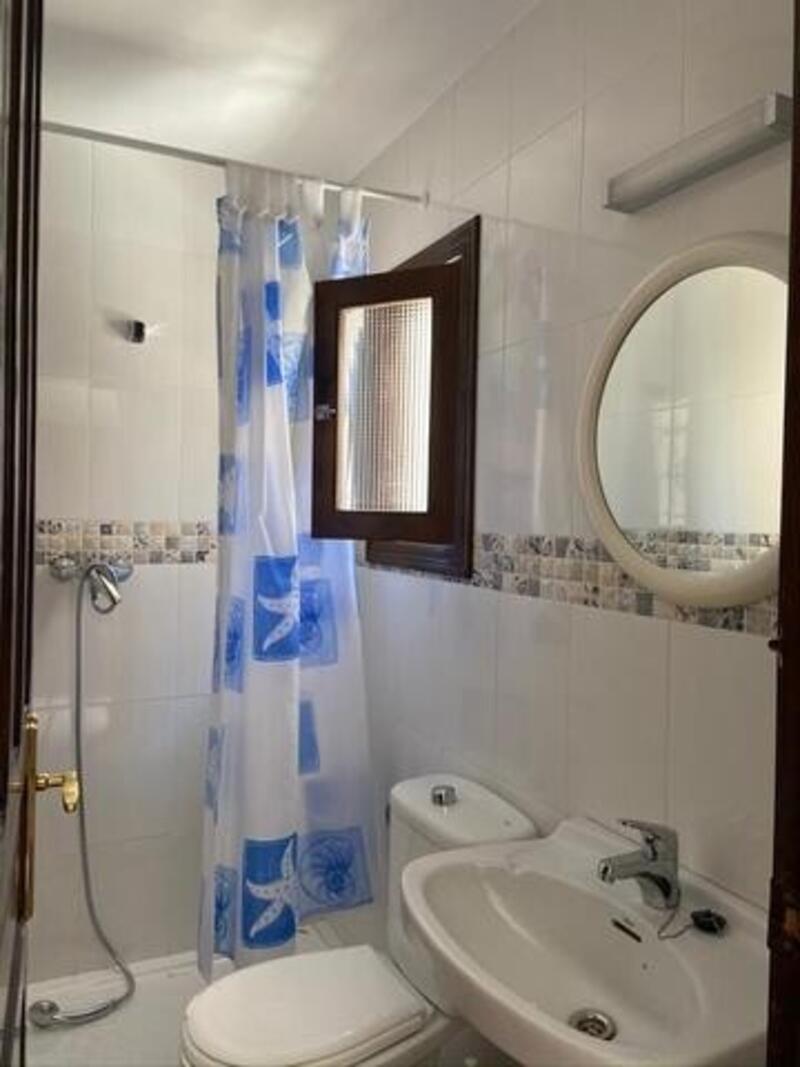 2 Cuarto Dúplex para alquiler a largo plazo