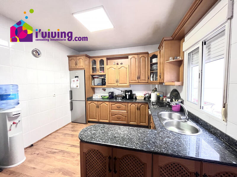 8 Cuarto Adosado en venta