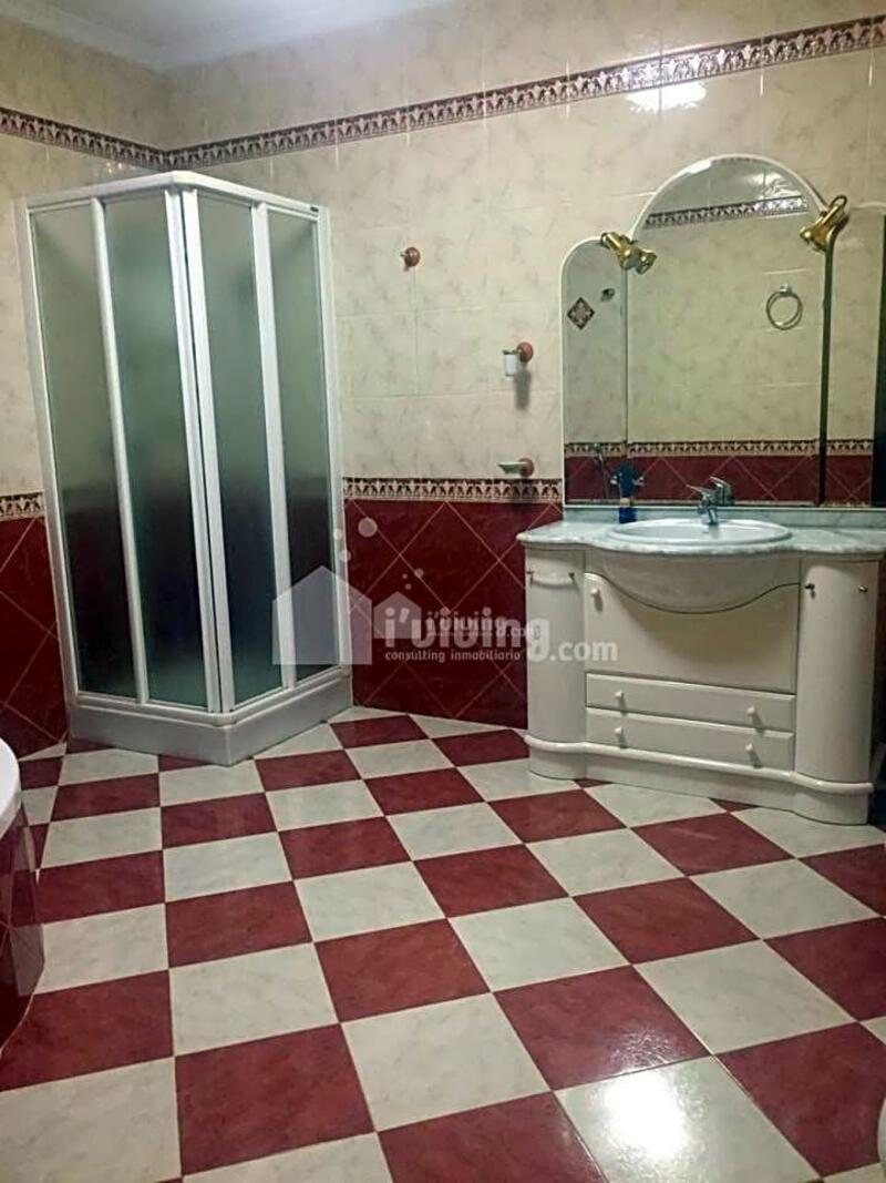 5 Cuarto Casa de Campo en venta