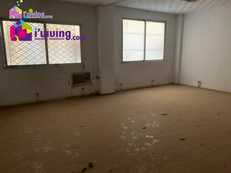 1 bedroom Commercial Property for Long Term Rent