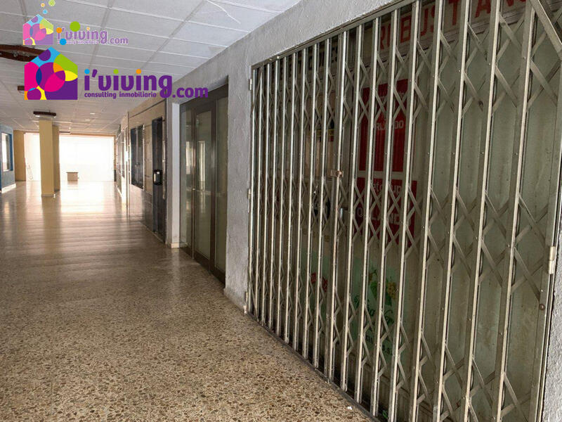 1 bedroom Commercial Property for Long Term Rent