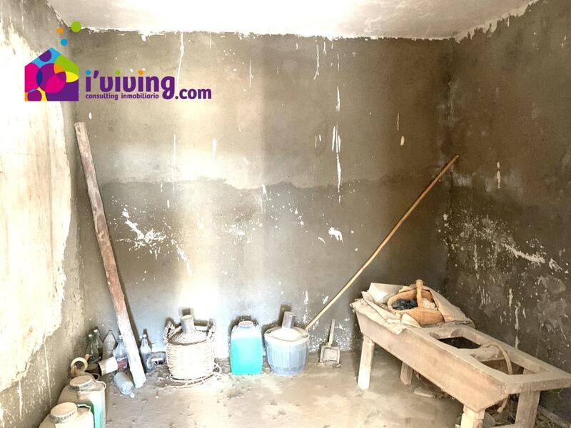 4 спальная комната Деревенский Дом продается