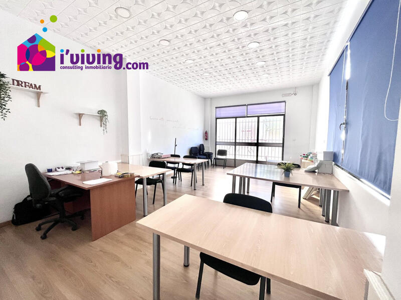 Commercial Property for Long Term Rent in Albox, Almería