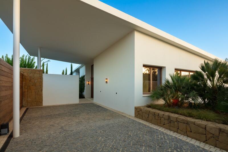 6 bedroom Villa for sale