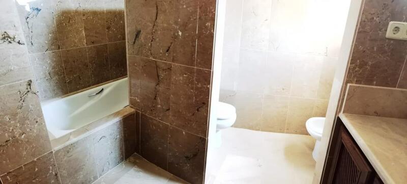 3 Schlafzimmer Stadthaus zu verkaufen